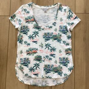 Tommy Bahama Short Sleeve Shirt Woman’s size XS
